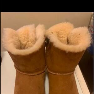 Cozy Shearling-Lined Tan Boots